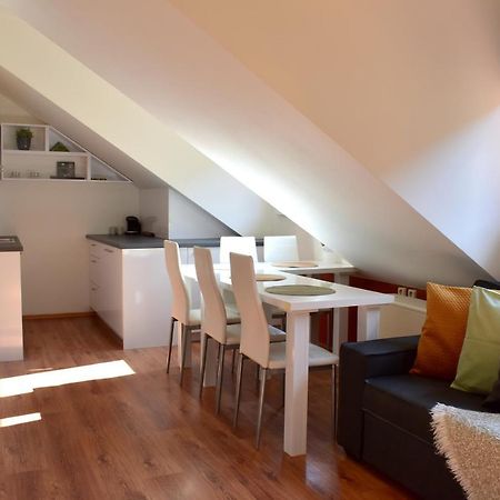 New Central Rooftop With Private Wellness, Sauna & Whirlpool Bath Praga Exterior foto