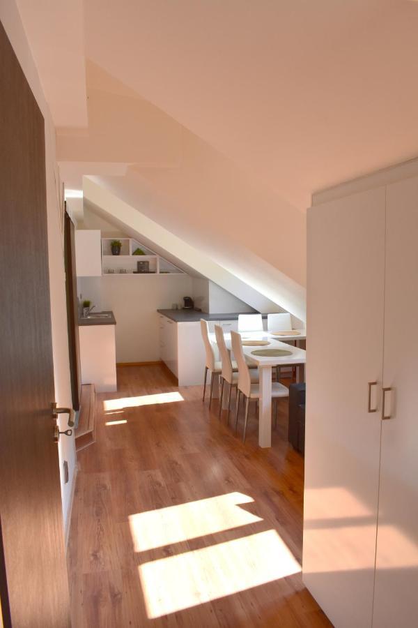 New Central Rooftop With Private Wellness, Sauna & Whirlpool Bath Praga Exterior foto