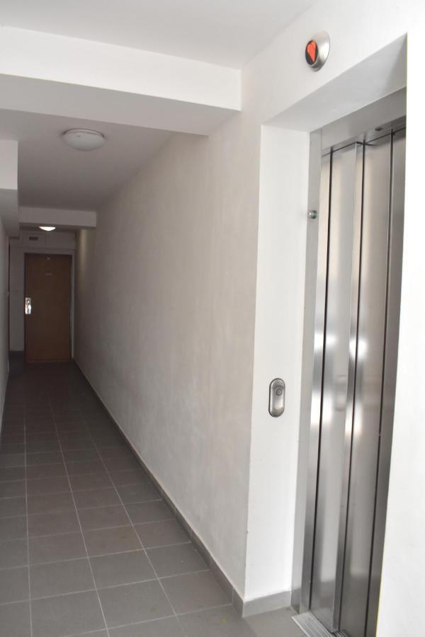 New Central Rooftop With Private Wellness, Sauna & Whirlpool Bath Praga Exterior foto